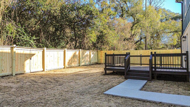 Building Photo - 2813 Mead Rd