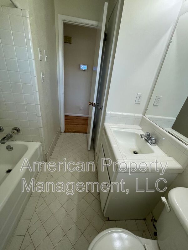 Building Photo - 2907 S 67th E Ave