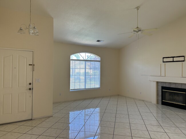 Building Photo - 1502 Barnum Ct