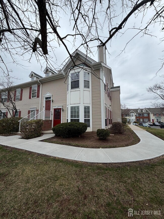 Building Photo - 32 Columbus Dr