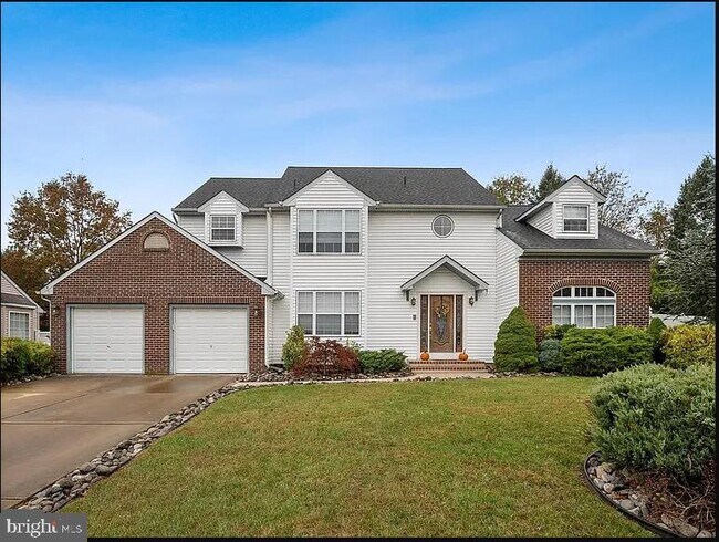 Building Photo - 138 Persimmon St