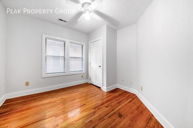 Building Photo - 1378 1/2 Indianola Avenue-