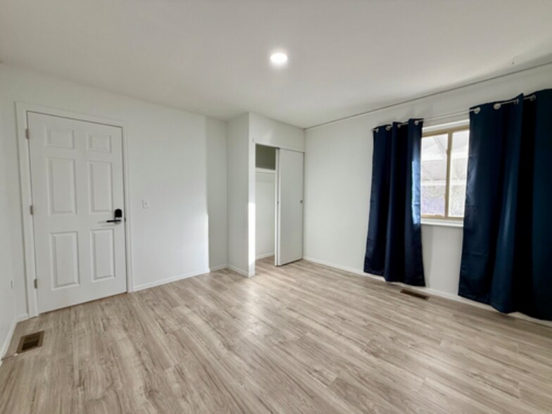 Building Photo - 2708 W 98th Dr