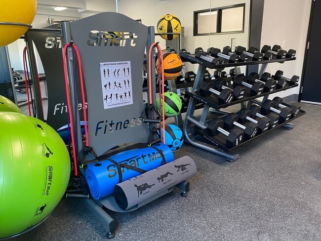 Building Photo - Available NOW!  1 bed 1 bath apartment