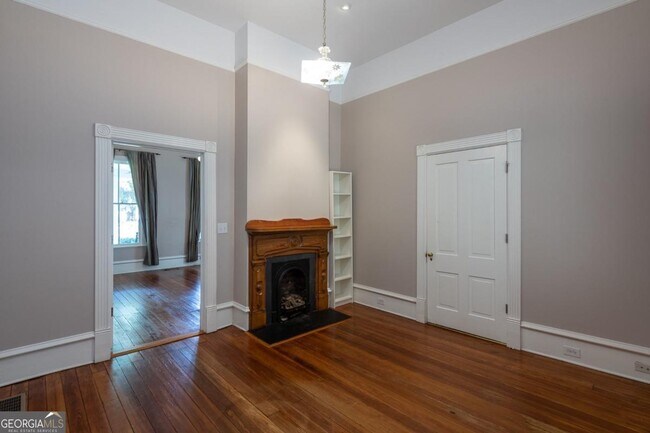 Building Photo - 765 Woodland Ave SE