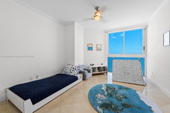 Building Photo - 4775 Collins Ave