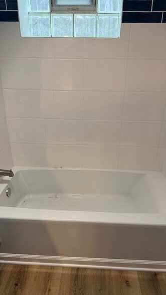 Building Photo - 1548 Wolff St