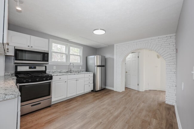 Building Photo - 2 Gamache Rd