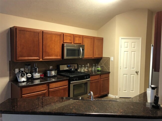 Building Photo - 11826 Fortune Park Dr