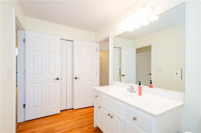 Building Photo - 3950 Chattahoochee Rd