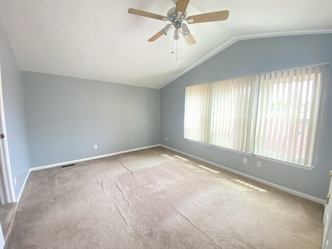 Building Photo - 3074 Ailsa Craig