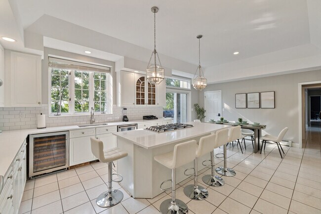 Building Photo - 321 Museum Village Rd