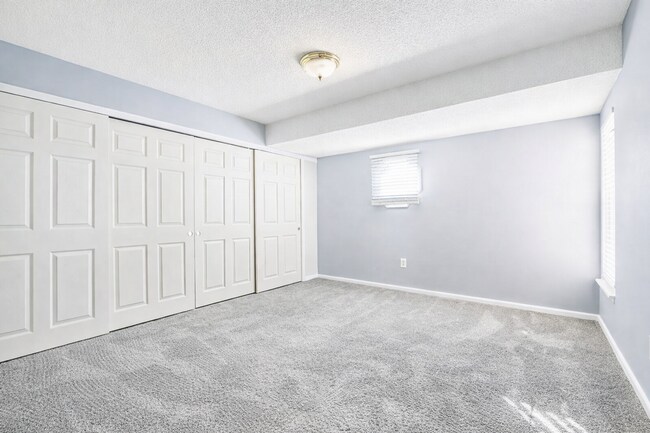 Building Photo - 1 MONTH FREE!! 2B/1B Upper Level Condo in Cottonwood Villas - Available NOW!