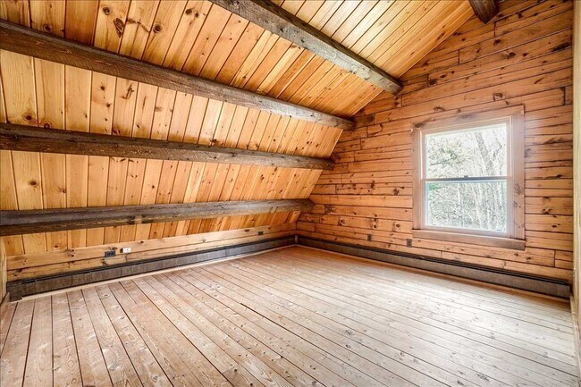 Building Photo - 207 Osborne Hill Rd