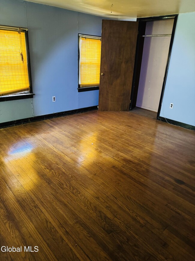 Building Photo - 2970 Salisbury Pl