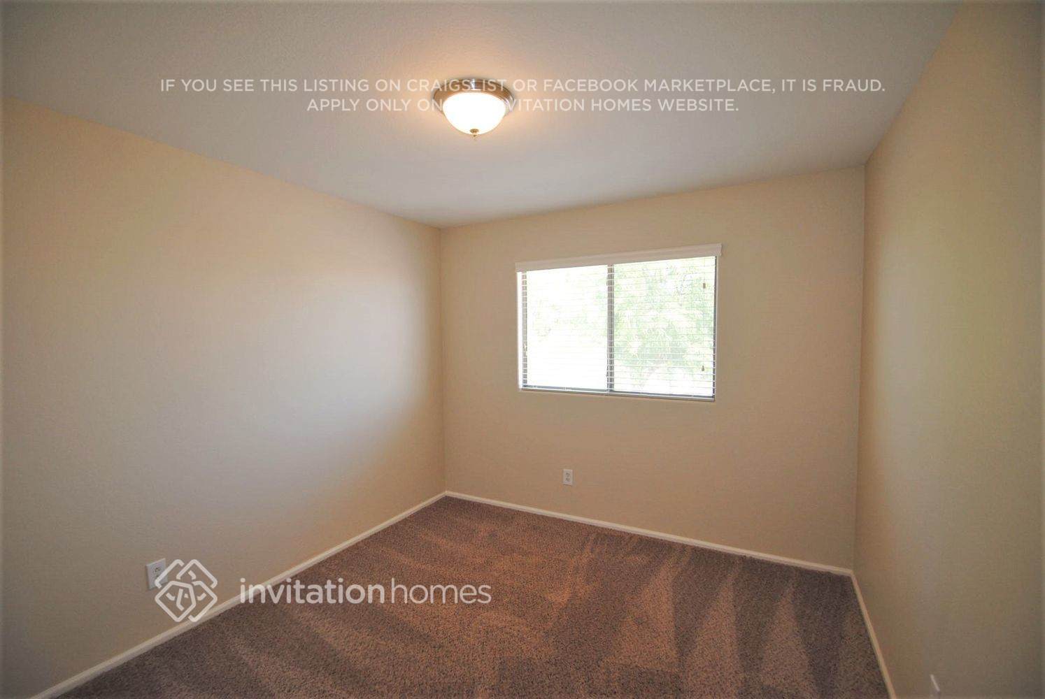 Building Photo - 519 N 167th Dr