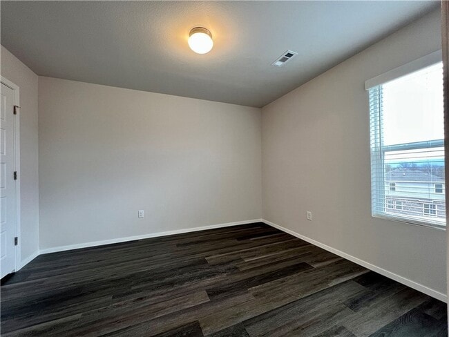 Building Photo - 3201 Red Tail Wy