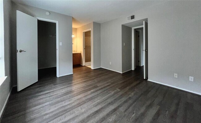 Building Photo - 9100 Dr M.L.K. Jr St N