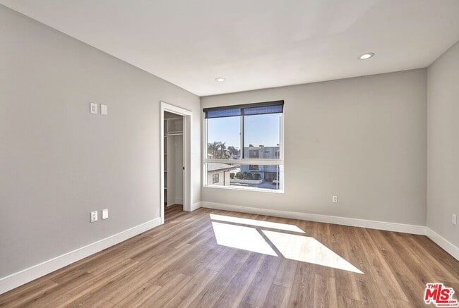 Building Photo - 4507 Lomita St