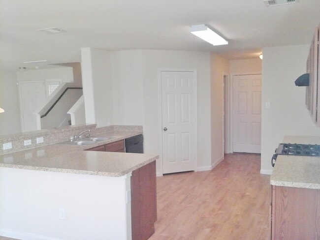 Building Photo - 6318 Heffernan St