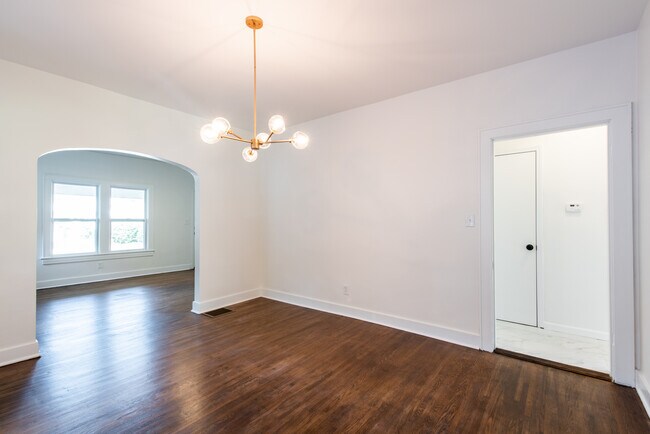 Building Photo - 2203 S Shelby St