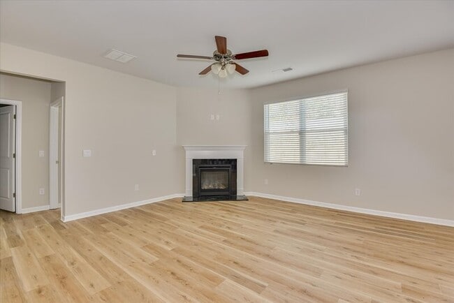 Building Photo - 6099 Whitewater Dr