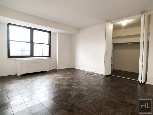 Building Photo - East 82nd Street