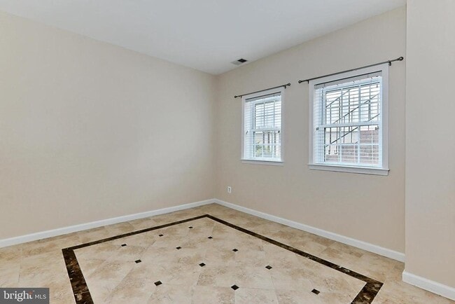 Building Photo - 9630 Sutton Green Ct