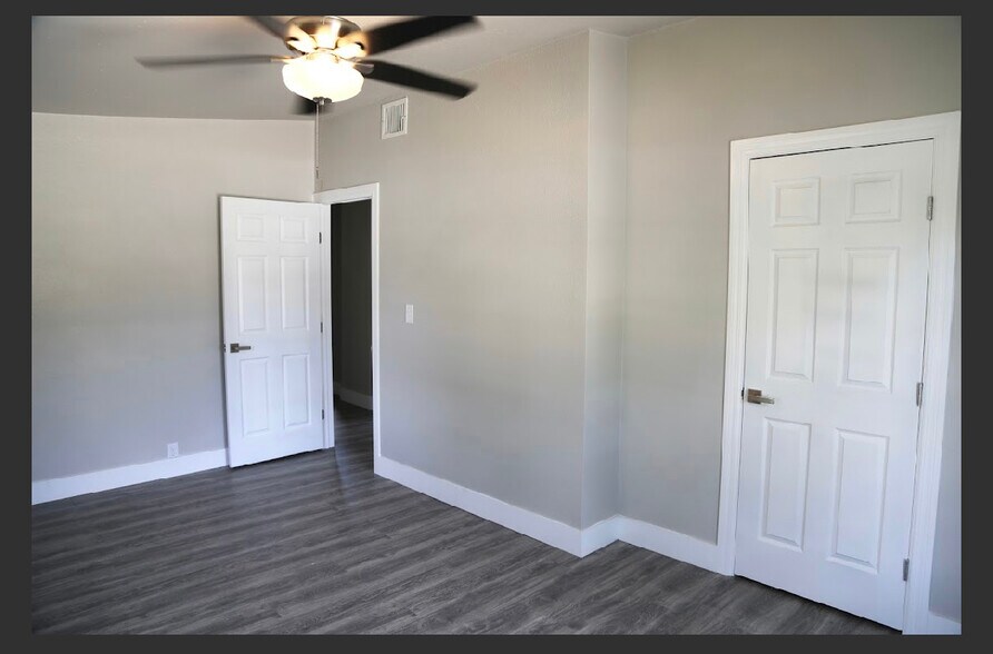 Building Photo - 4010 Neer Ave