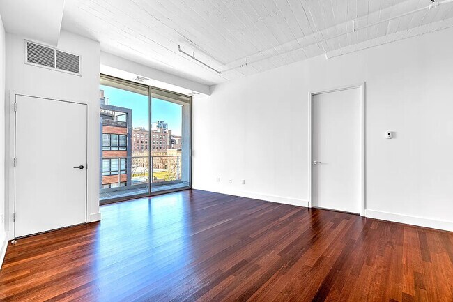 Building Photo - 99 Gold Street