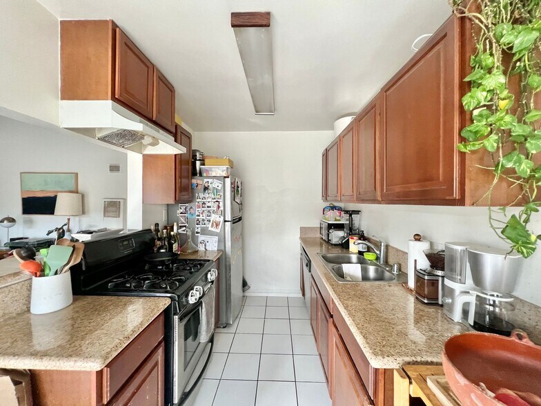 Building Photo - 3608 Keystone Av
