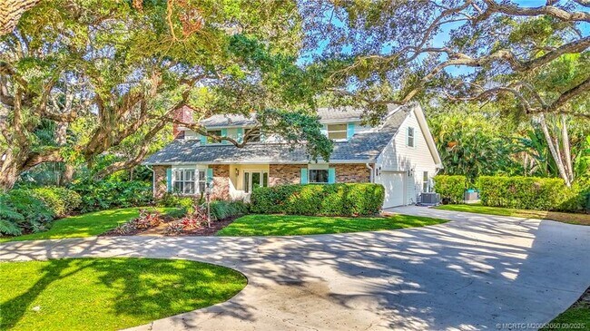 Building Photo - 4 Via Lucindia Dr S