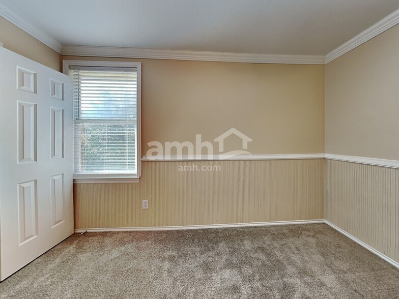 Building Photo - 13149 Cowper Dr