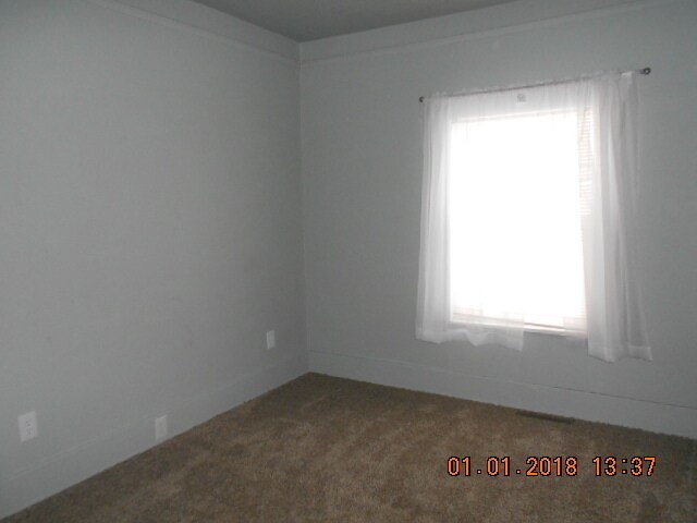 Building Photo - 2bd 1ba Home Washer and Dryer