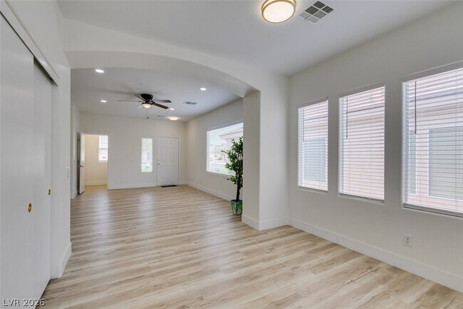 Building Photo - 10959 Pumpkin Ridge Ave