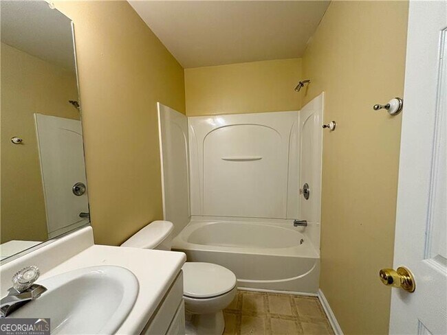 Building Photo - 7888 The Lakes Point