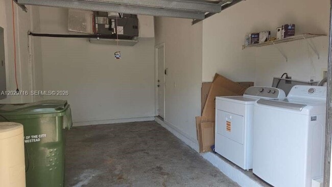 Building Photo - 3766 NE 9th Ct