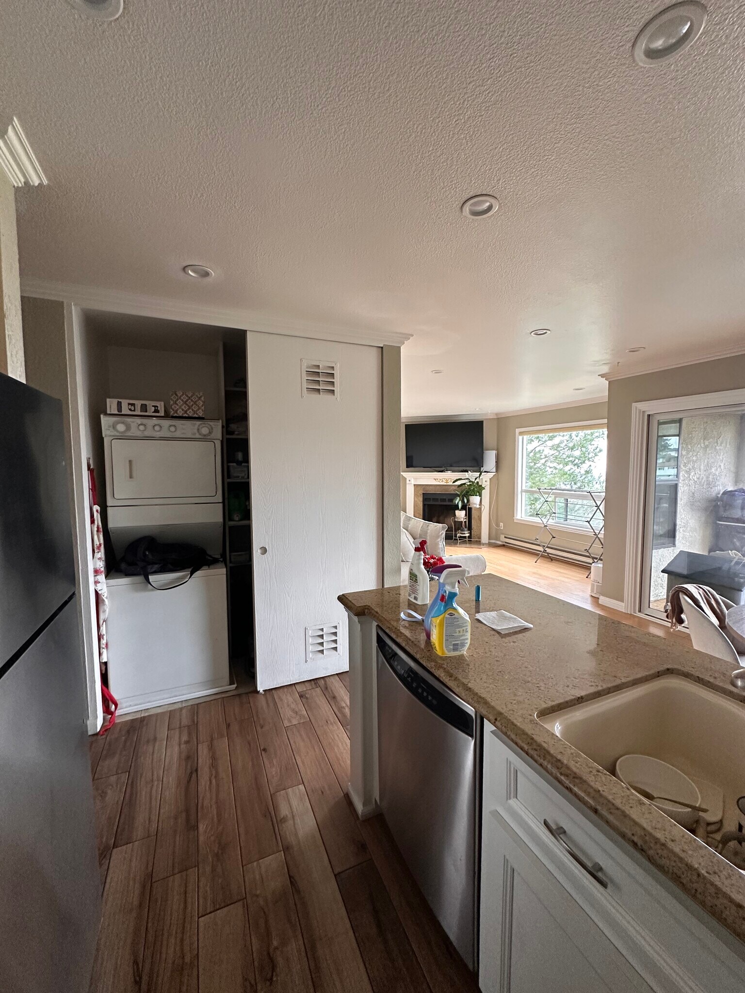 Building Photo - 2505 Miramar Ave