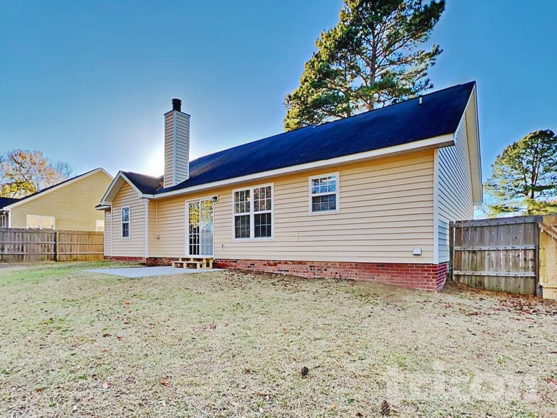 Building Photo - 185 Caughman Ridge Rd