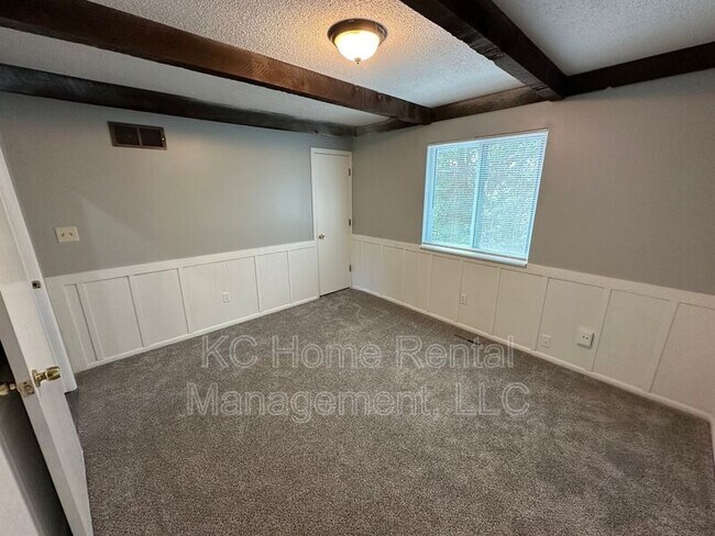 Building Photo - 8209 Webster Avenue