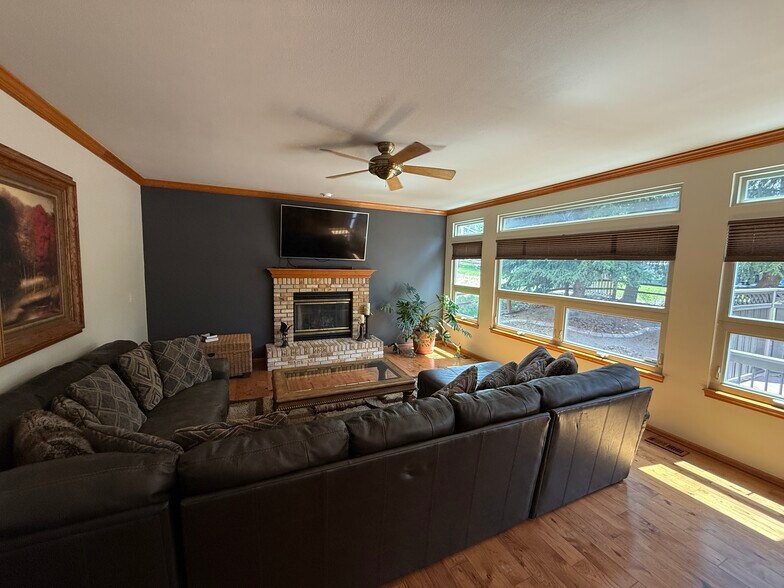 Building Photo - 15425 Holbein Dr