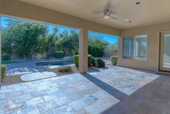 Building Photo - 7553 E Buteo Dr