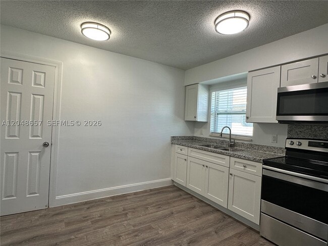 Building Photo - 2401 NW 9th Terrace
