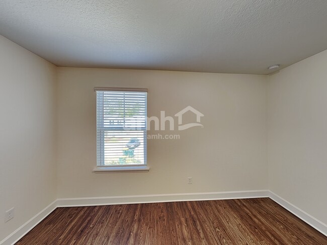 Building Photo - 8673 Highfield Ave