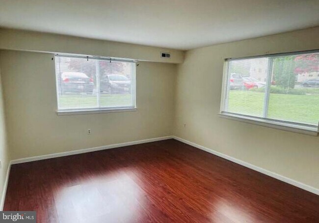 Building Photo - 11322 Cherry Hill Rd
