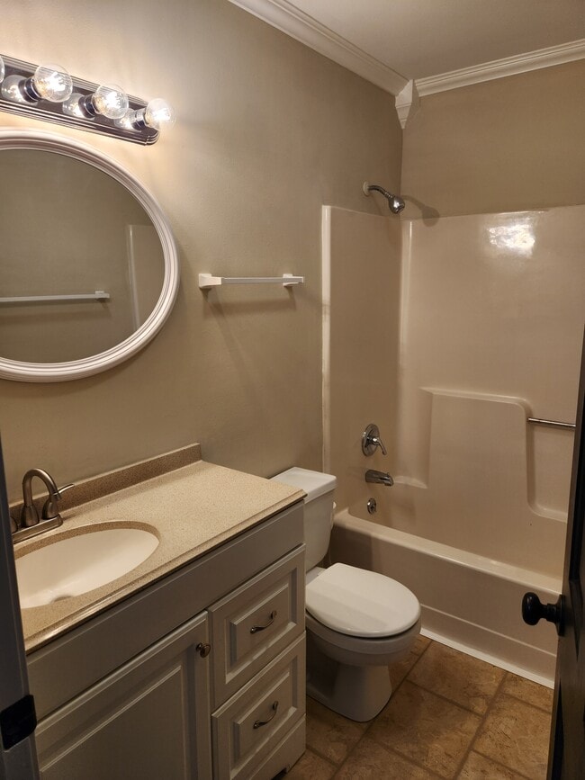 Building Photo - 3009 W Sunset Dr