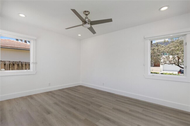 Building Photo - 330 Coconut Isle Dr