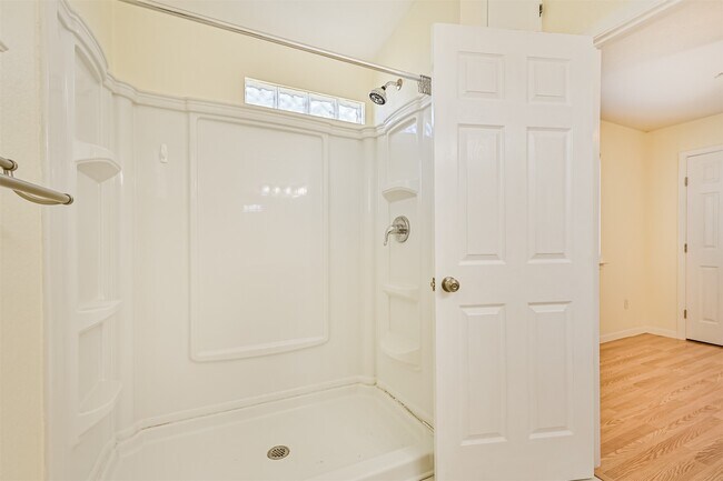 Building Photo - 7706 Channelview Dr