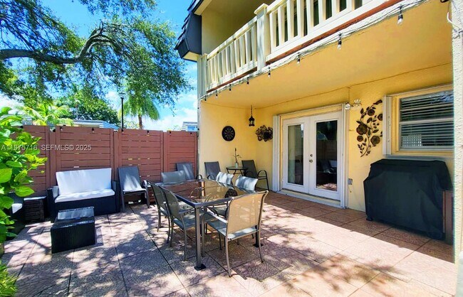 Building Photo - 8497 SW 137th Ave