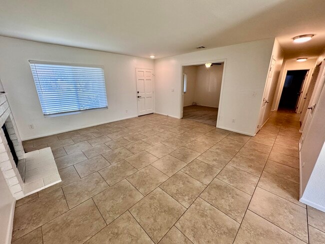Building Photo - 75245 Vista Corona